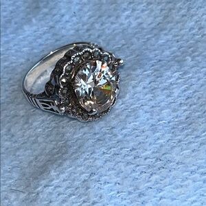 Elegant Silver Ring with Clear Gemstone